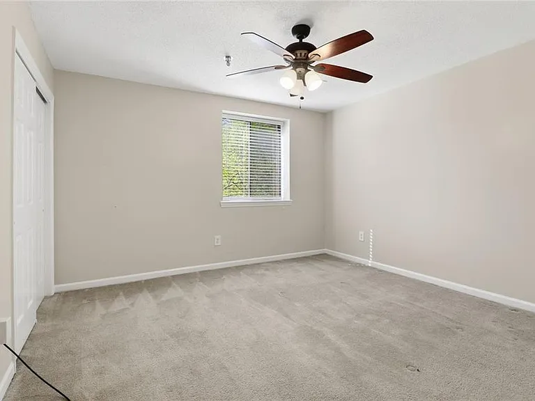 300 Johnson Ferry Rd NE #B202 — Photo 9