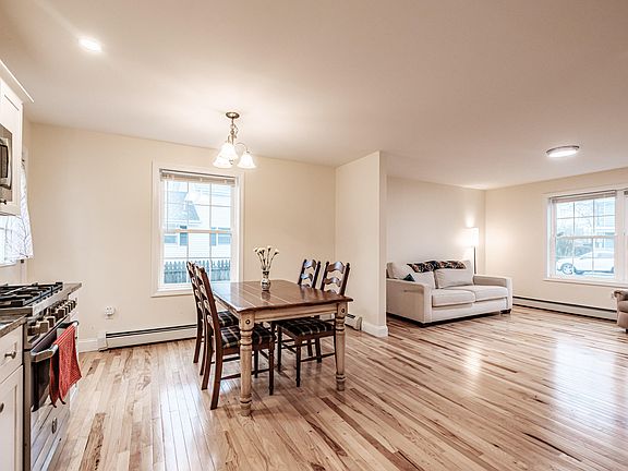 4th image of 45 Glenwood Avenue