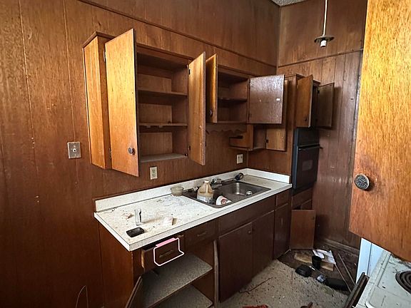 3rd image of 428 Sierra Madre Dr