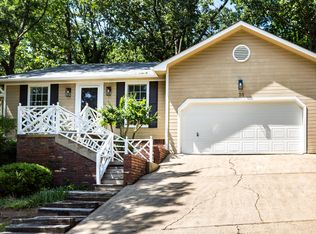 30 Burkwood Dr, Little Rock, AR 72211