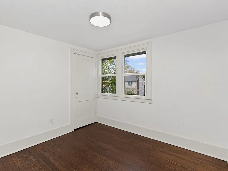 412 Tonti St — Photo 10