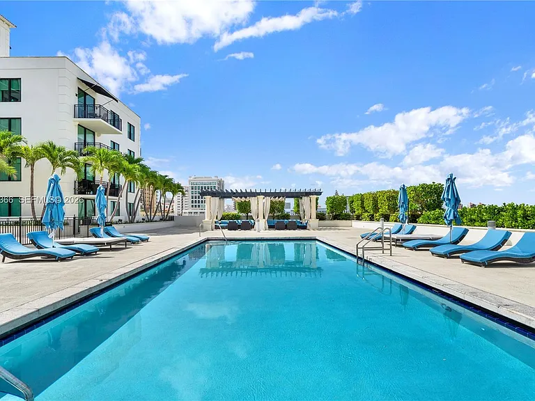 1300 Ponce De Leon Blvd #703 — Photo 4
