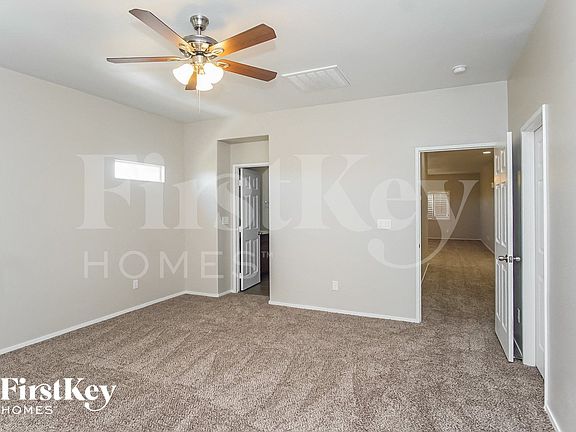 5th image of 10092 Emerald Edgewater Ct