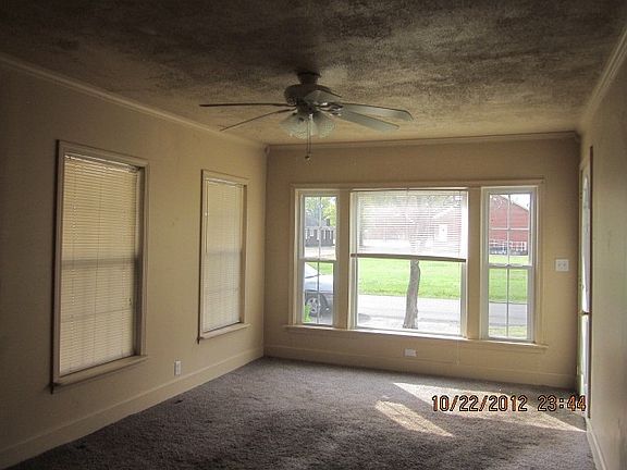 3rd image of 1304 W B St