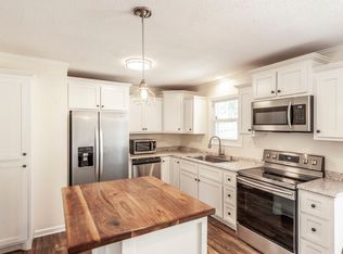 1711 Woodside Dr, Springfield, TN 37172