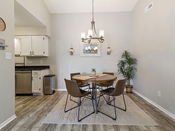 5th image of 9621 Merrillville Rd APT 304