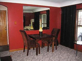 3rd image of 3730 Cuyler Ave