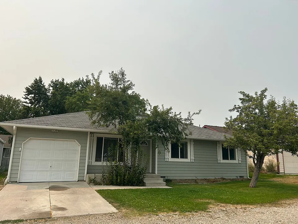 105 Alberta Ct