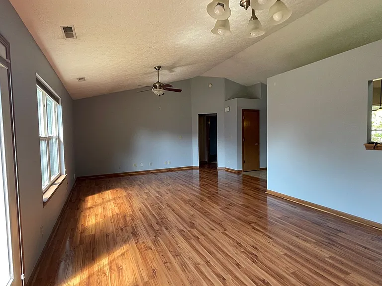 2417 Depauw Dr — Photo 8