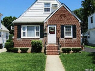 24611 87th Ave, Bellerose, NY 11426