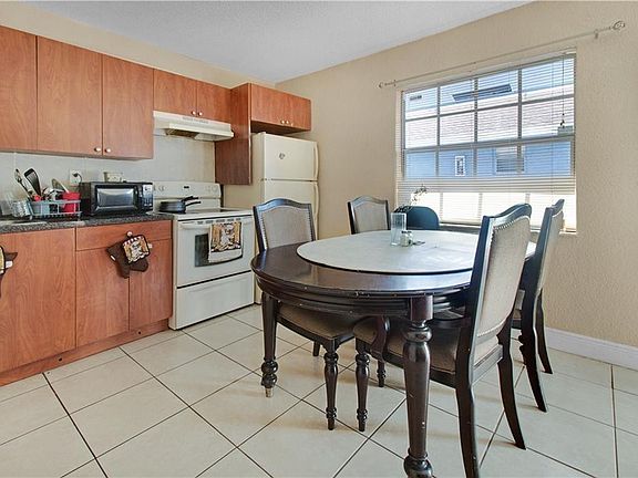 4th image of 1305 NW 2nd Avenue