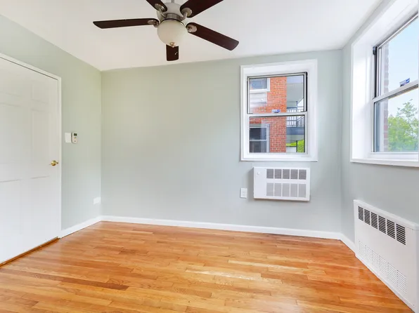 770 Ocean Parkway image 23 of 26