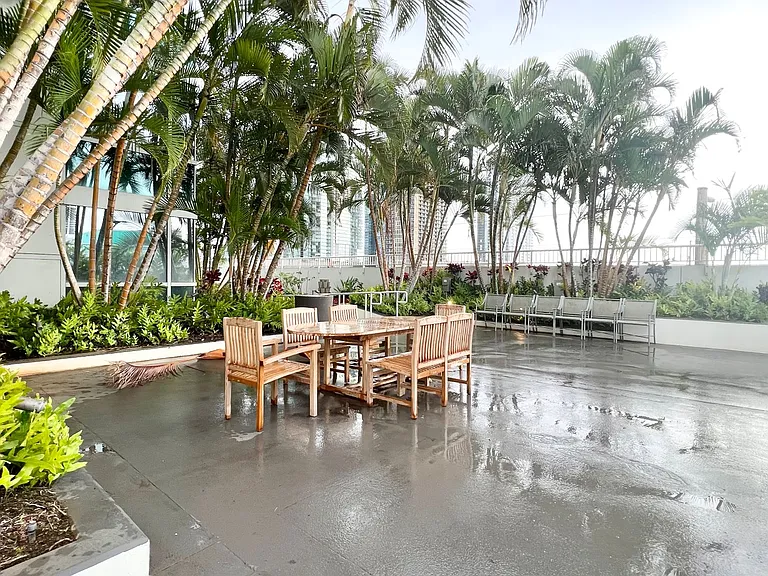 909 Kapiolani Blvd #1601 — Photo 47