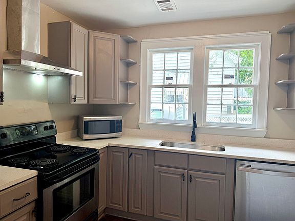 4th image of 3417 Coleman Ave