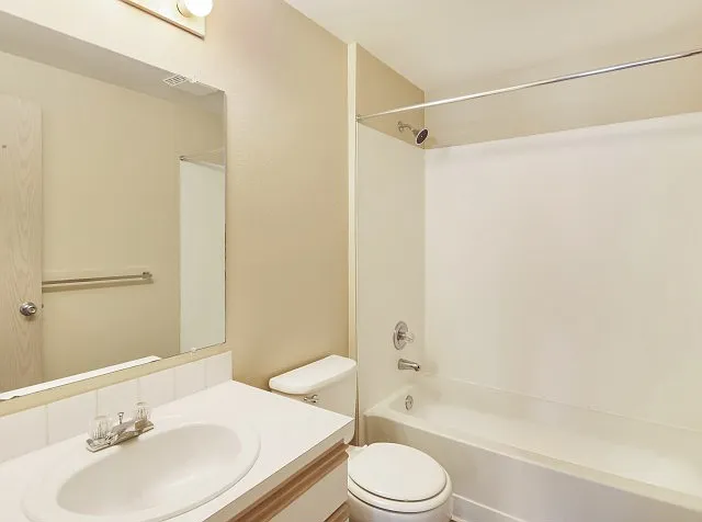 Maple Park Apartments — Photo 2