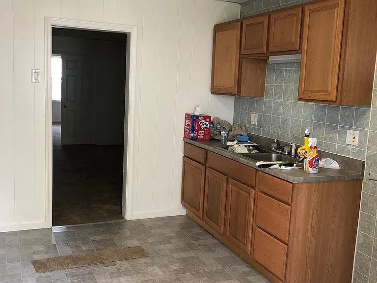 400 Pine Hill St #B — Photo 4