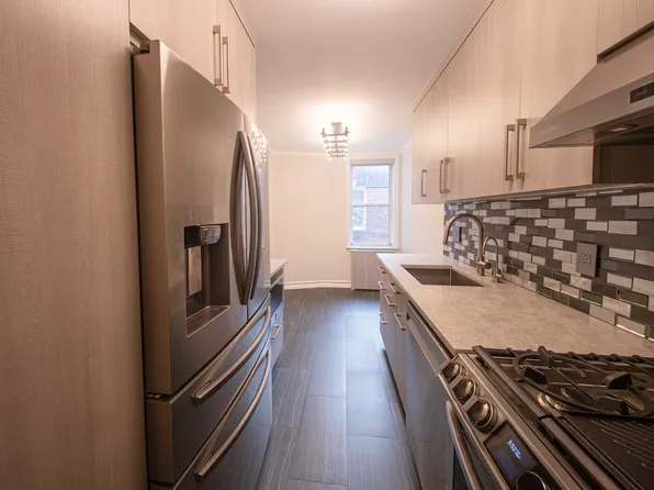 2531 East 7th Street image 16 of 37