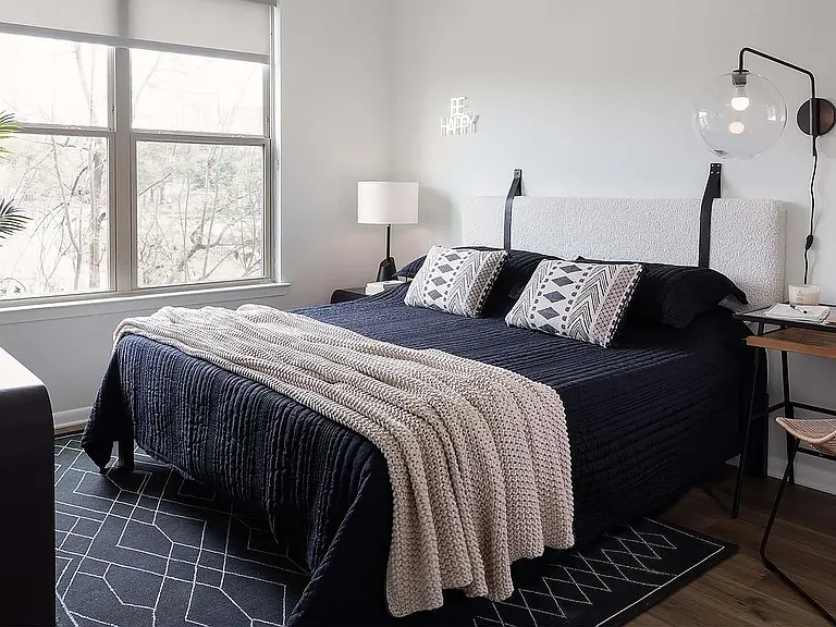 3000 Esperanza Xing #6433 — Photo 8