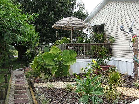 Side View - Entry Deck