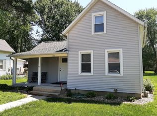 136 S Walnut St, Franklin Grove, IL 61031