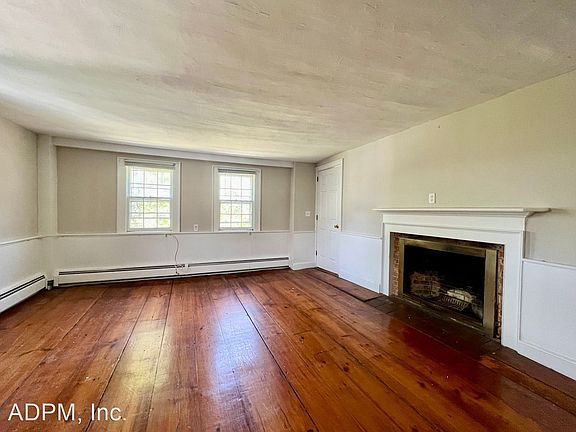 4th image of 13 Ashland Ct #2