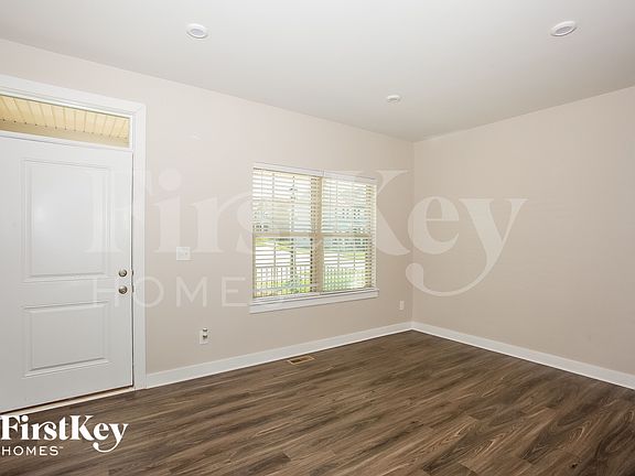 5th image of 1658 Scarbrough Cir SW