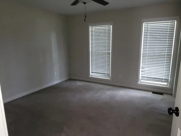 21 Market Cir — Photo 7