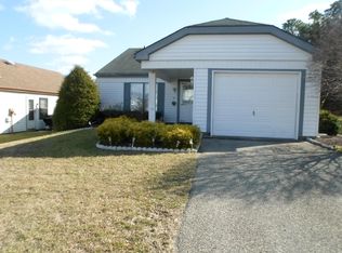 15 Lambeth La, Manchester, NJ 08759