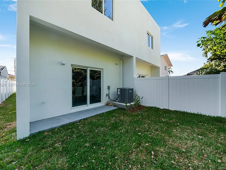 4789 NW 1st St — Photo 15