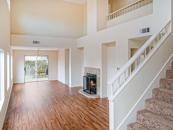5th image of 19335 San Leandro Dr