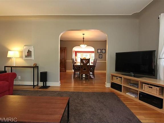 5th image of 1438 Griggs St SE
