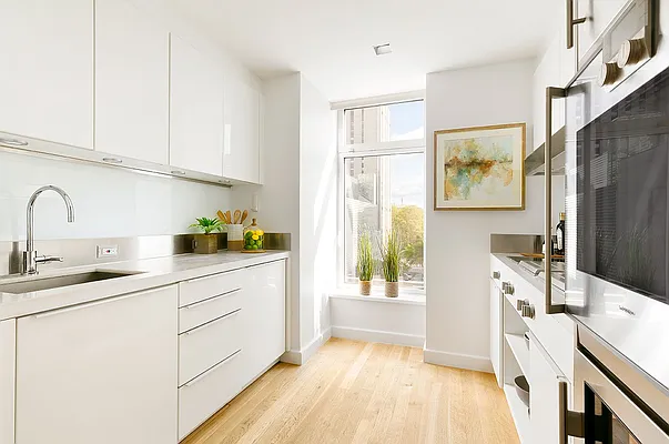 Sold by Stribling | media 19