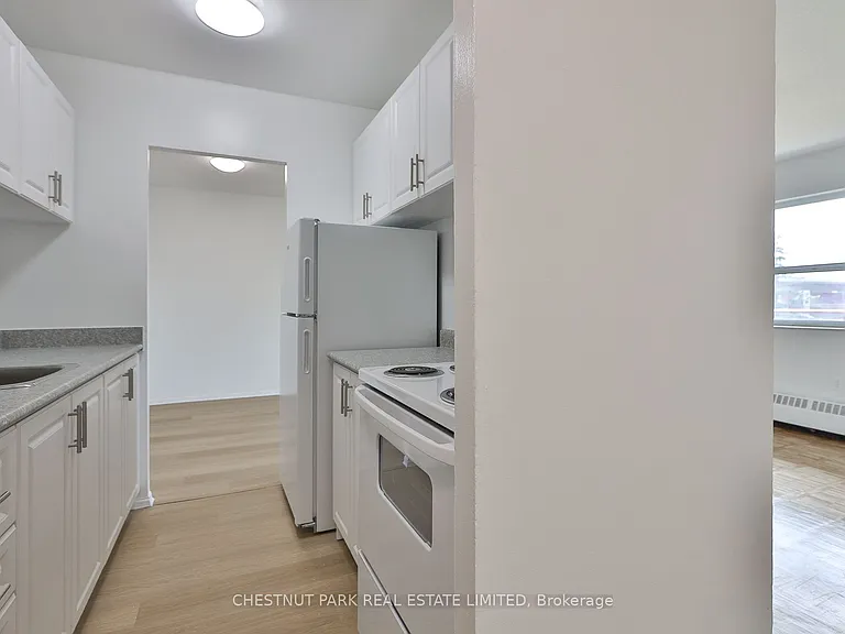 888 Glen St #525 — Photo 4