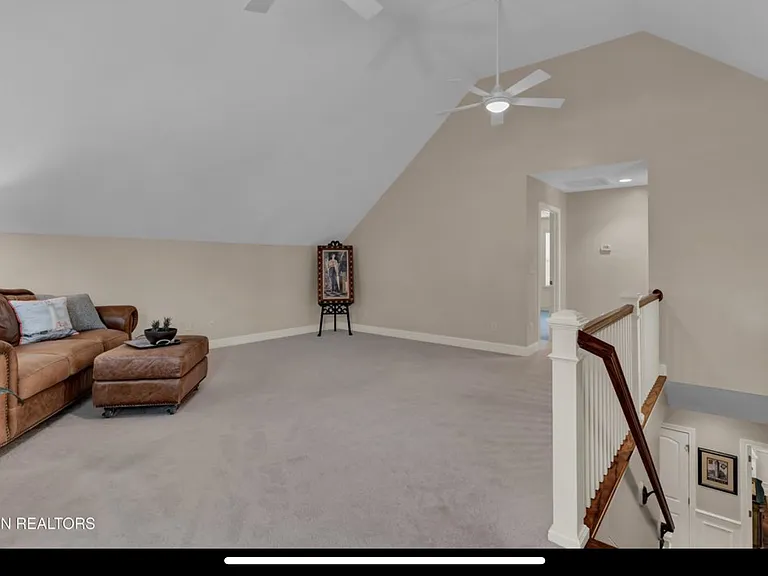 437 Chapel Grove Ln — Photo 18
