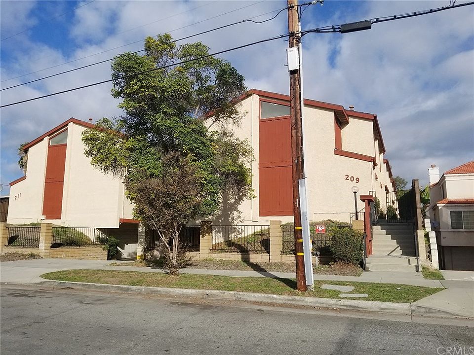 1st image of 209 Palmetto Dr APT 7