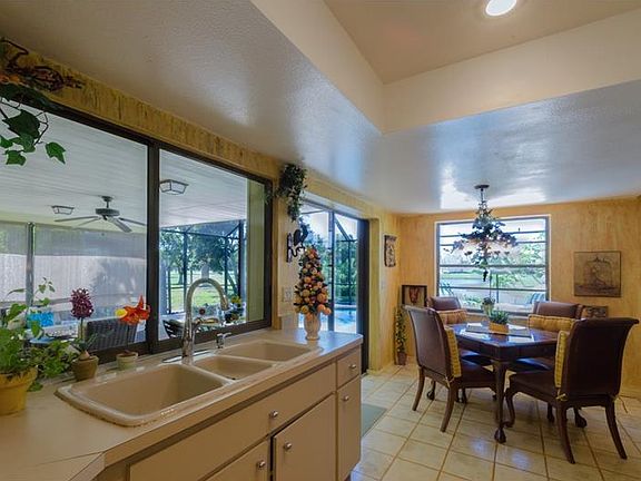 4th image of 1005 Indian Hills Ct