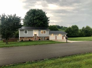 920 Geneva St SW, Sugarcreek, OH