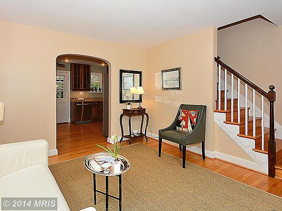3rd image of 19A E Windsor Ave