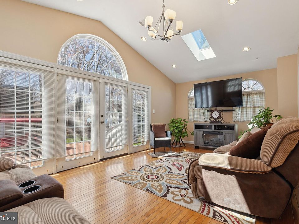 3907 Lumar Dr, Fort Washington, MD 20744 Zillow