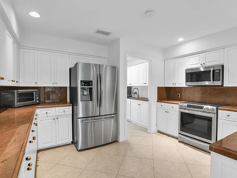 753 Villa Portofino Cir — Photo 21