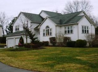 1 Moore Cir, Danvers, MA 01923