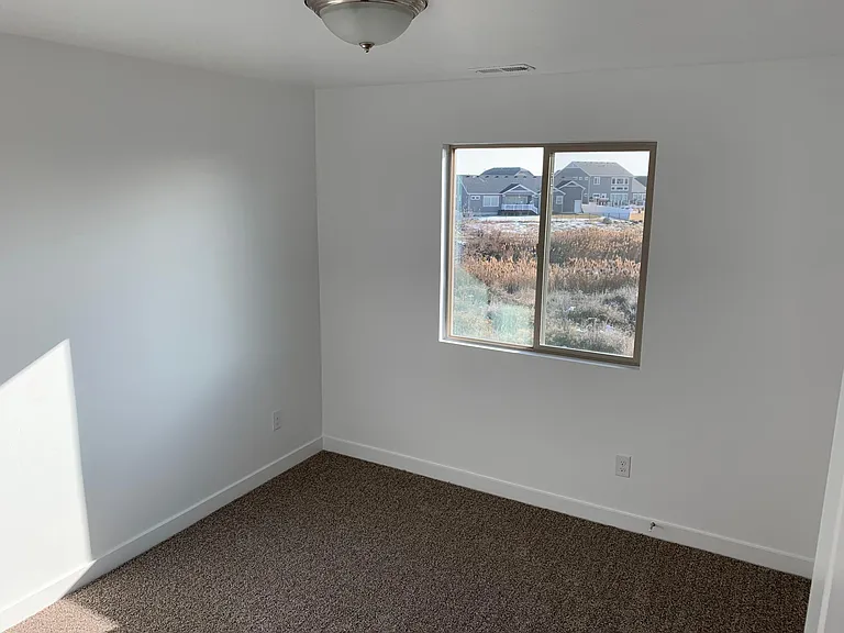 139 E River View Dr — Photo 10