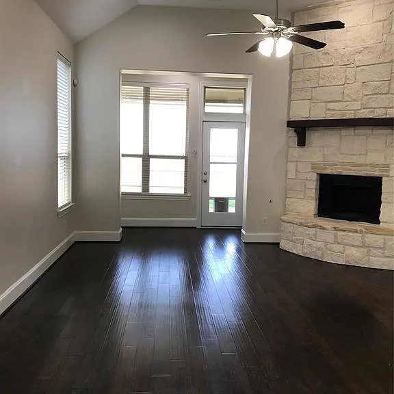 2226 Falcon Brook Dr — Photo 10