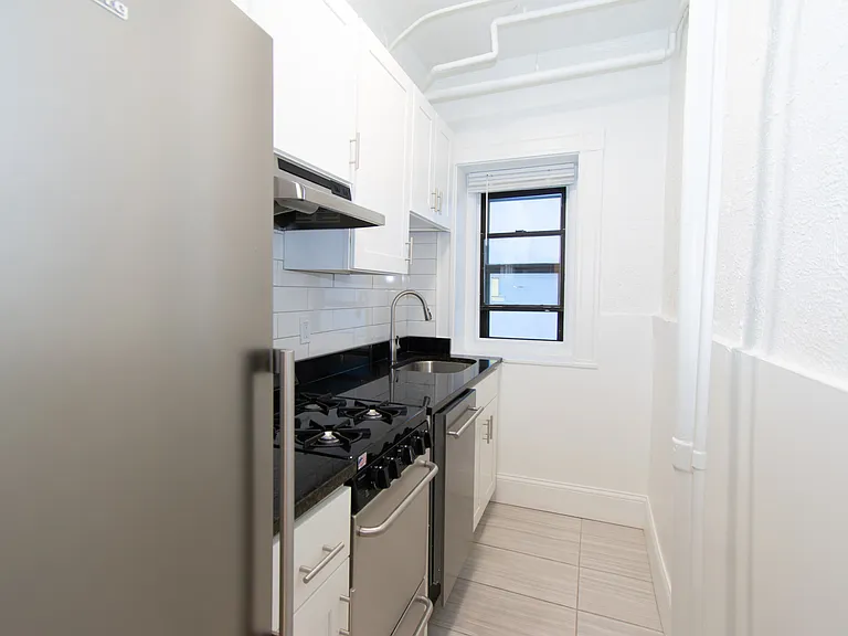 91 Westland Ave #228 — Photo 2