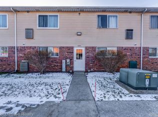 5251 Highland Rd UNIT 214, Waterford, MI 48327