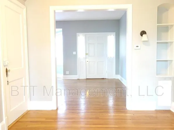 8201 Flower Ave APT 1, Takoma Park, MD 20912