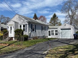 131 Anson Dr, Riverside, RI 02915
