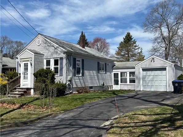 131 Anson Dr, Riverside, RI 02915