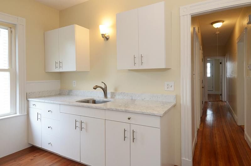 2nd image of 26 Taft St #2U