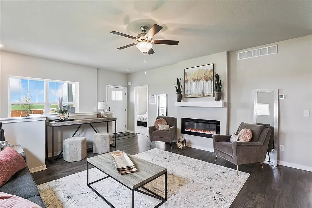 3 bed, 2175 sqft, $2,195 — Photo 4